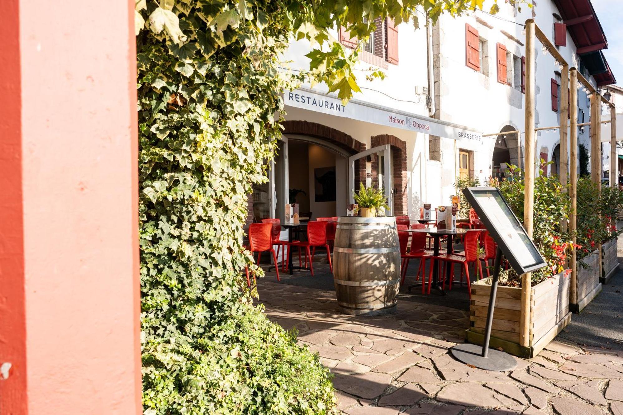 Hotel Restaurant & Spa La Maison Oppoca Ainhoa Exterior photo